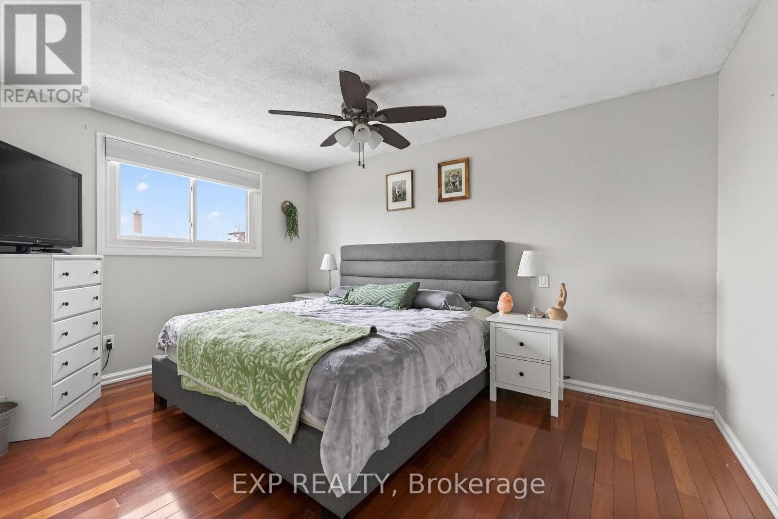 431 Rexford Drive, Hamilton (Randall), ON - Indoor Photo Showing Bedroom