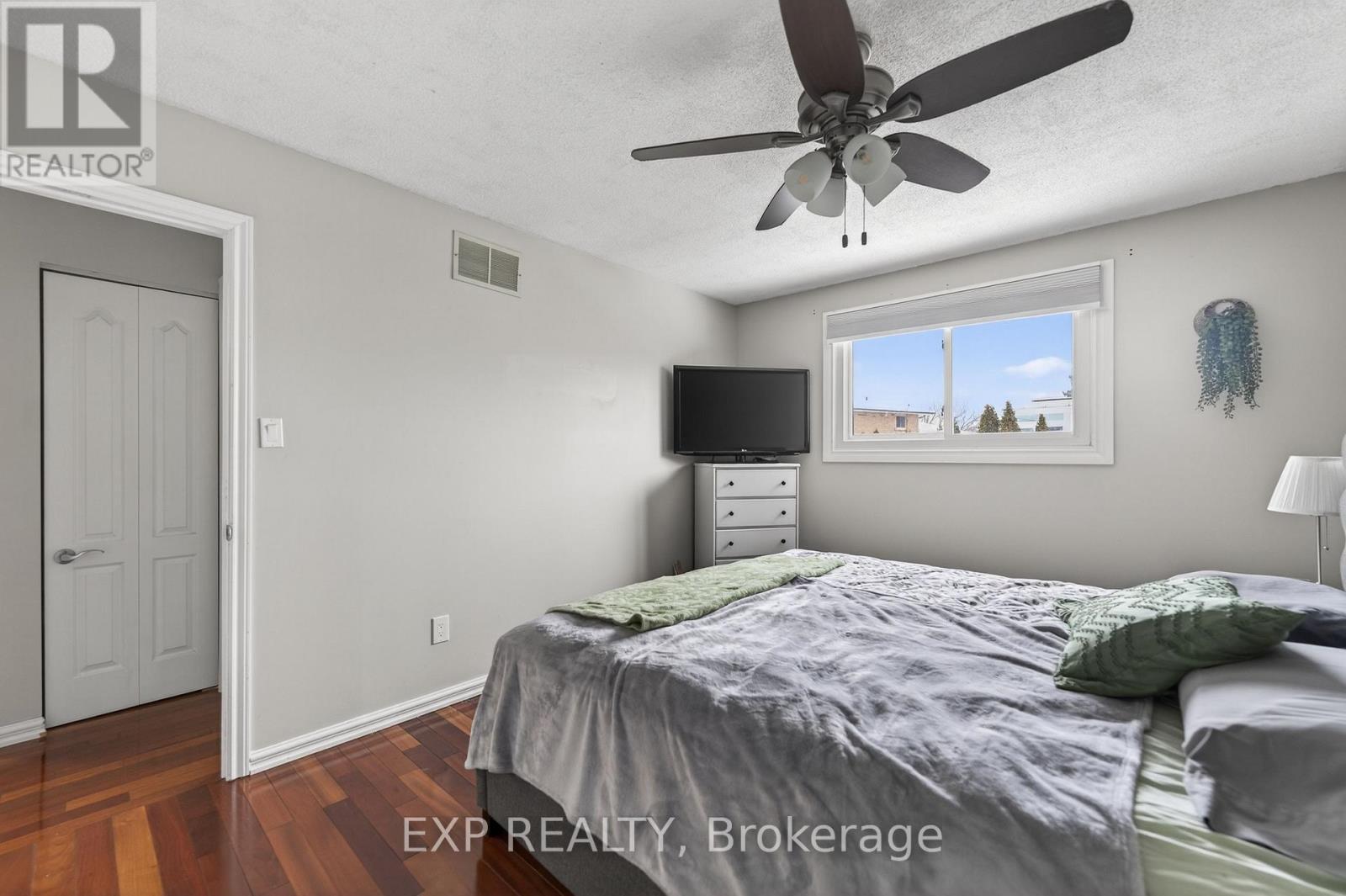 431 Rexford Drive, Hamilton (Randall), ON - Indoor Photo Showing Bedroom