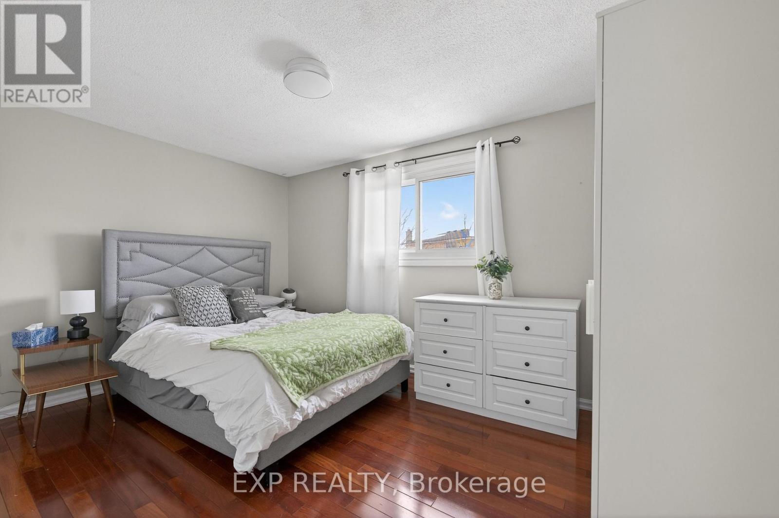 431 Rexford Drive, Hamilton (Randall), ON - Indoor Photo Showing Bedroom