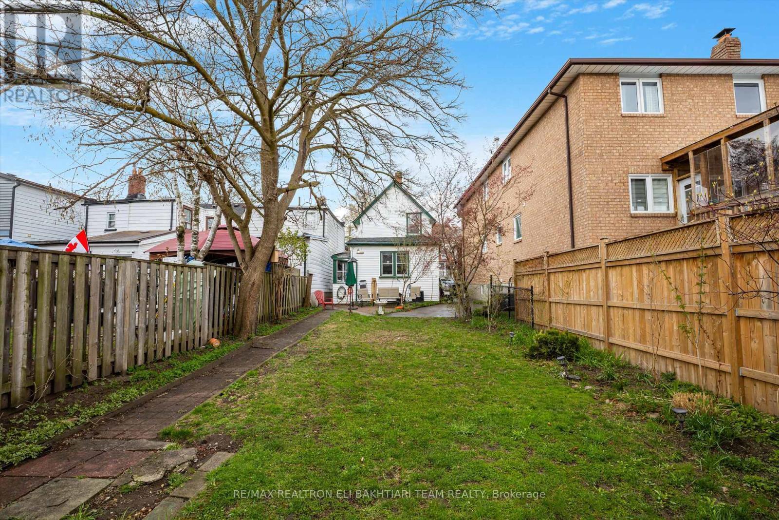 43 King Edward Avenue, Toronto, ON - Outdoor