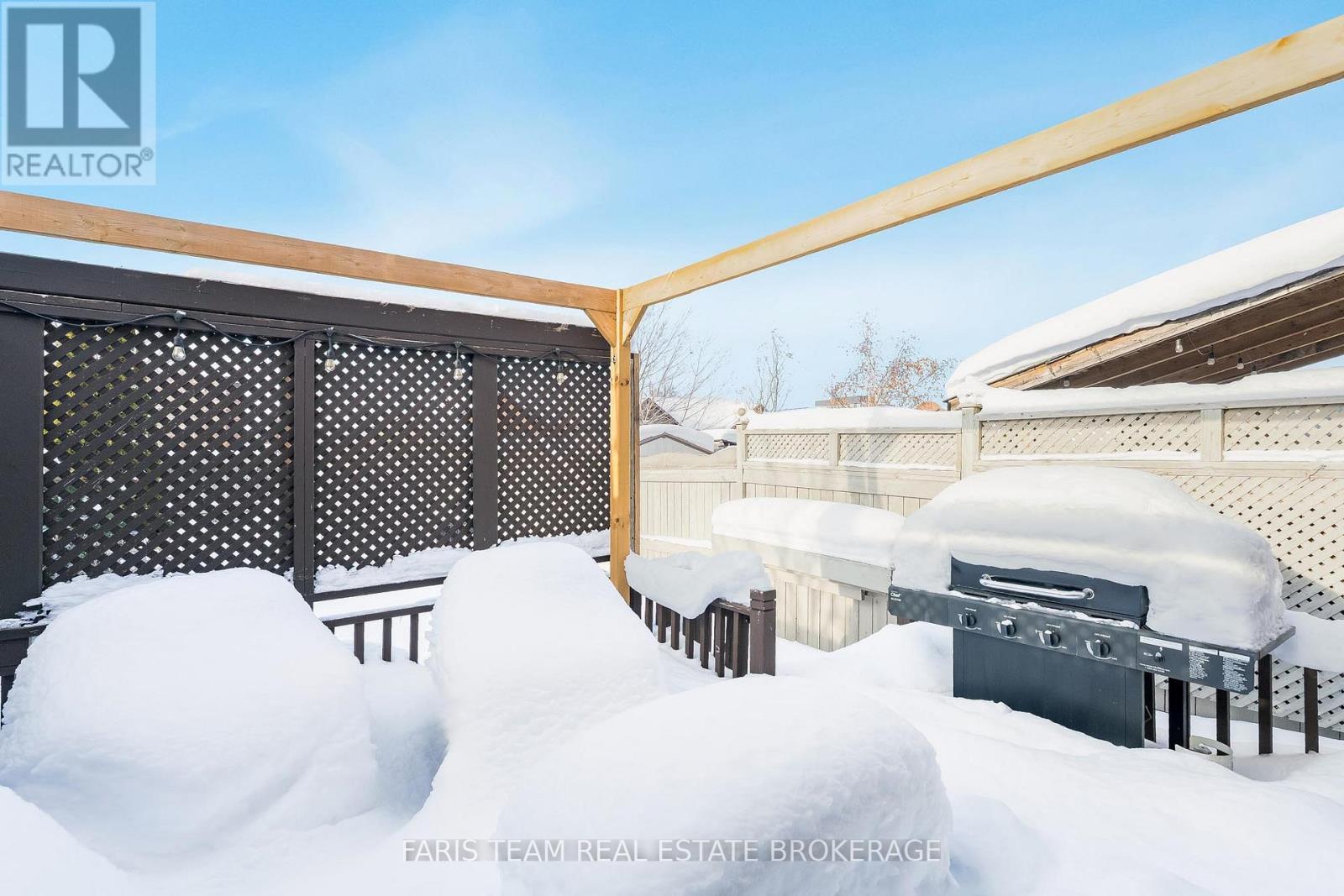 28 Raymond Crescent, Barrie, ON - Outdoor With Deck Patio Veranda