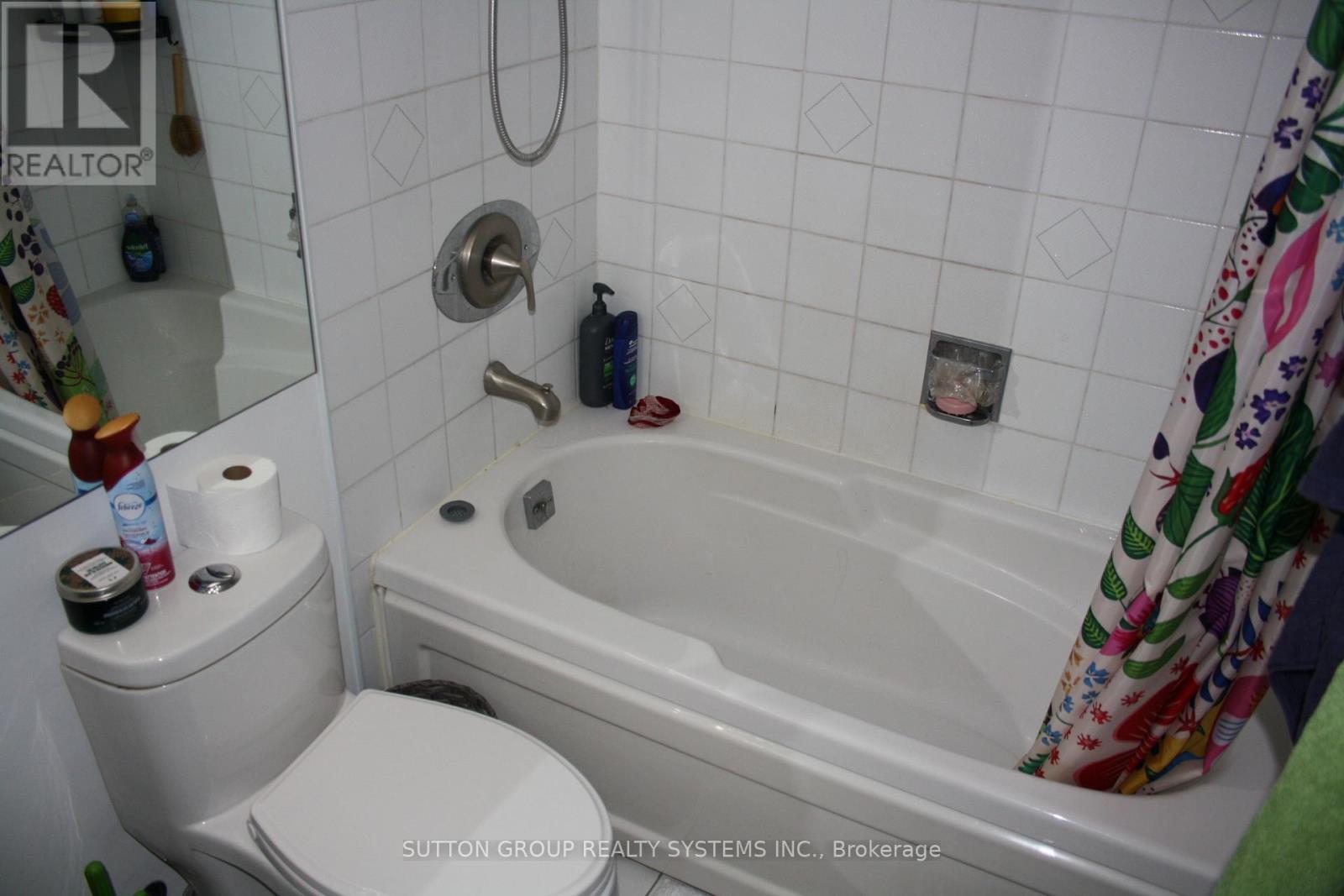 1104A - 3605 Kariya Drive, Mississauga, ON - Indoor Photo Showing Bathroom