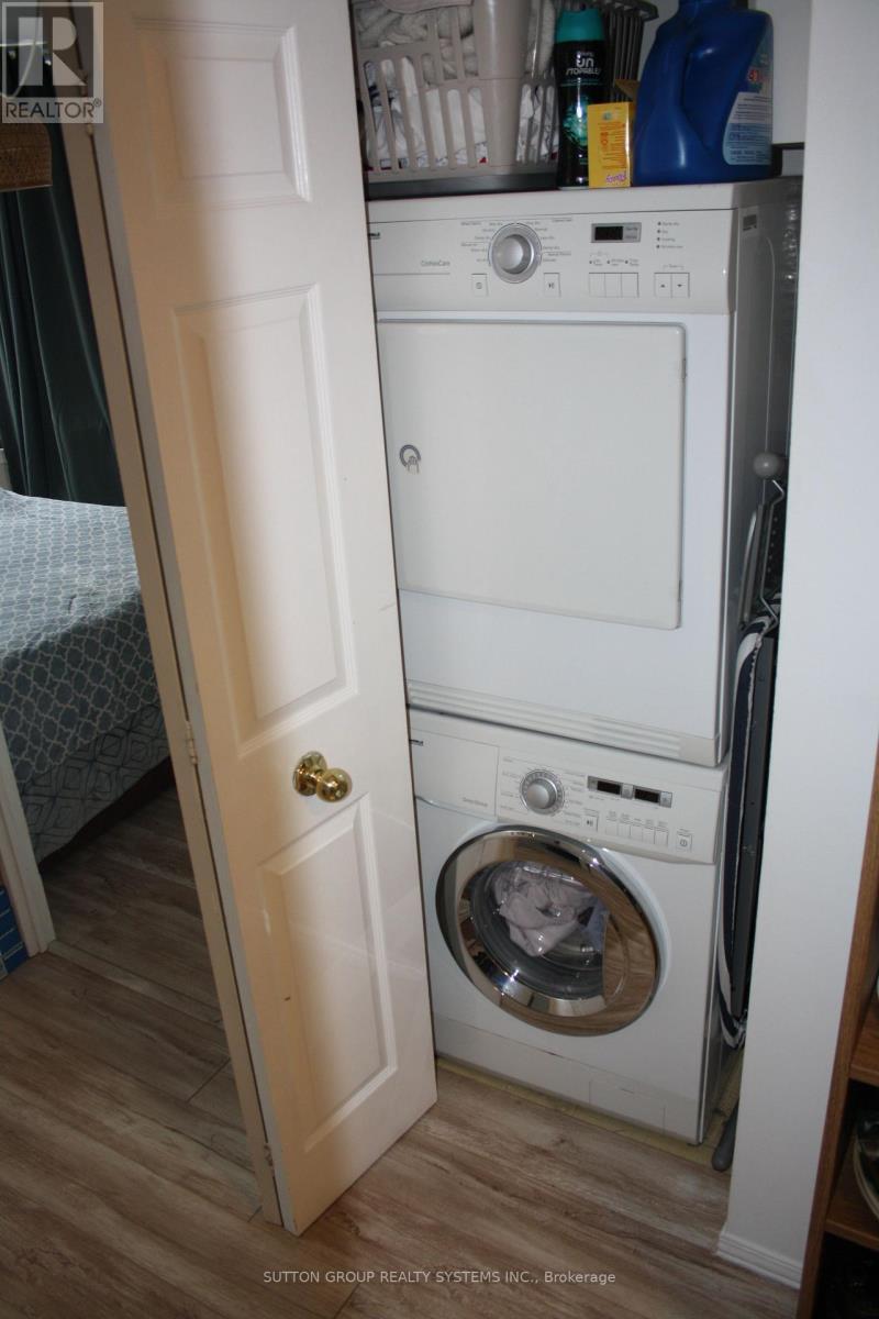 1104A - 3605 Kariya Drive, Mississauga, ON - Indoor Photo Showing Laundry Room