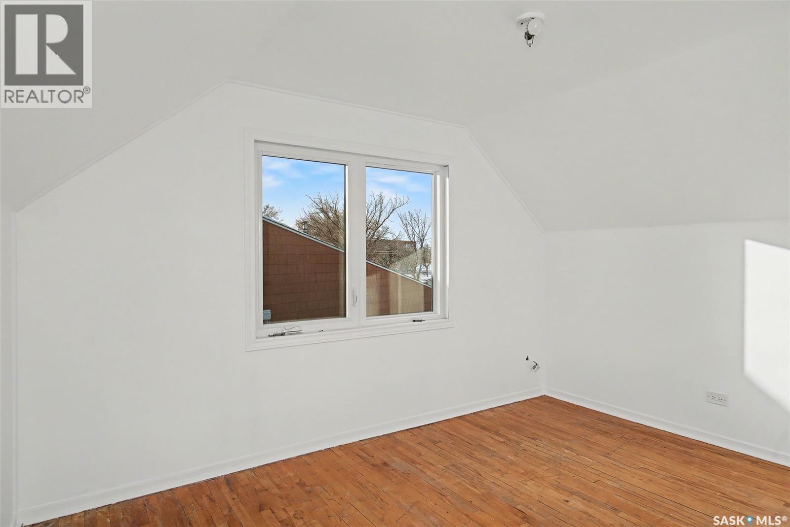 22 Elizabeth Crescent, Regina, SK - Indoor Photo Showing Other Room