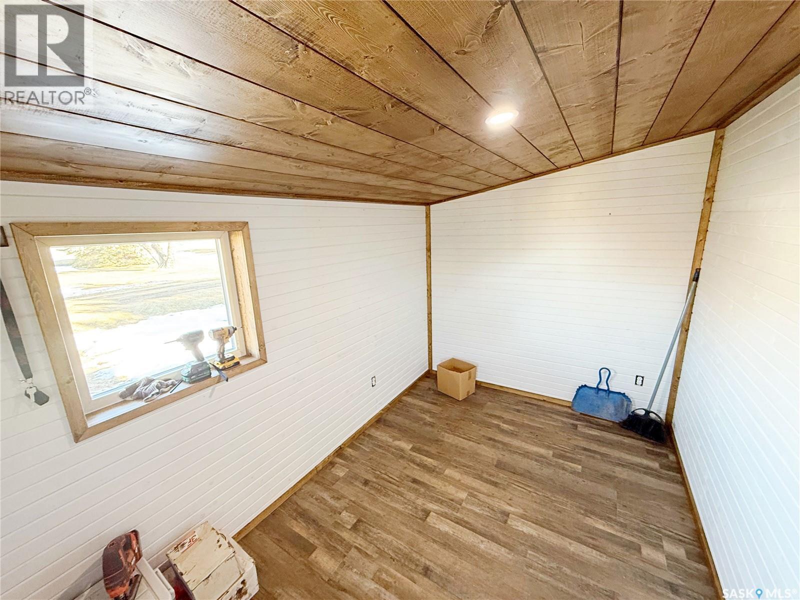 20 Second Avenue, Aylsham, SK - Indoor Photo Showing Other Room