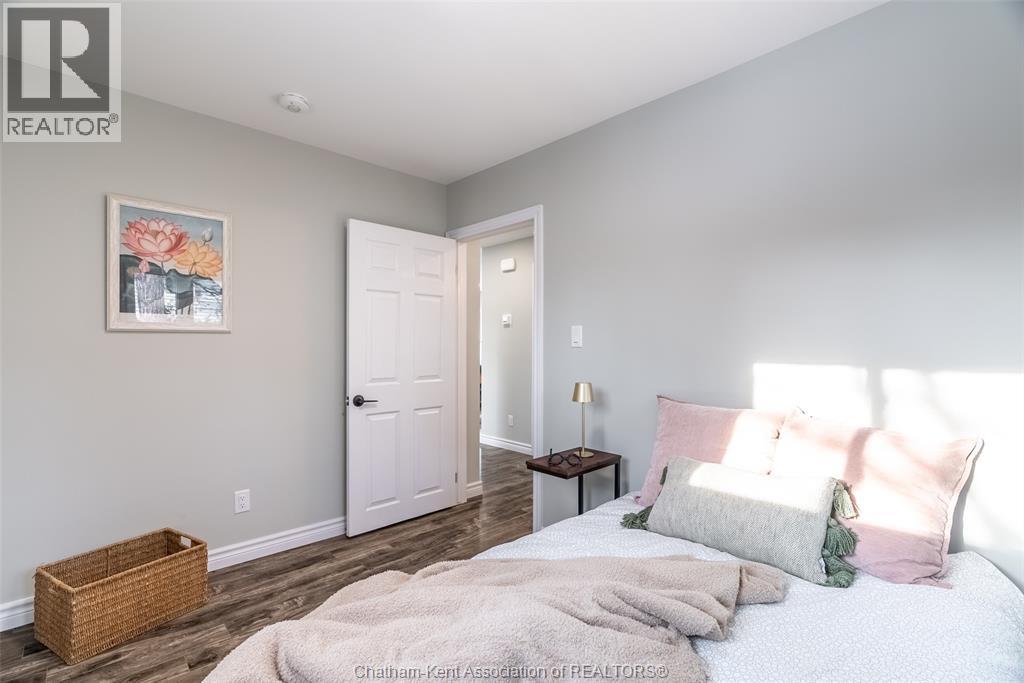38 Mary Street, Chatham, ON - Indoor Photo Showing Bedroom