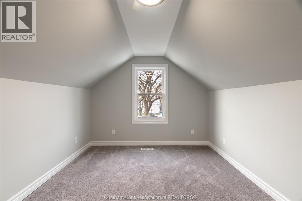 38 Mary Street, Chatham, ON - Indoor Photo Showing Other Room