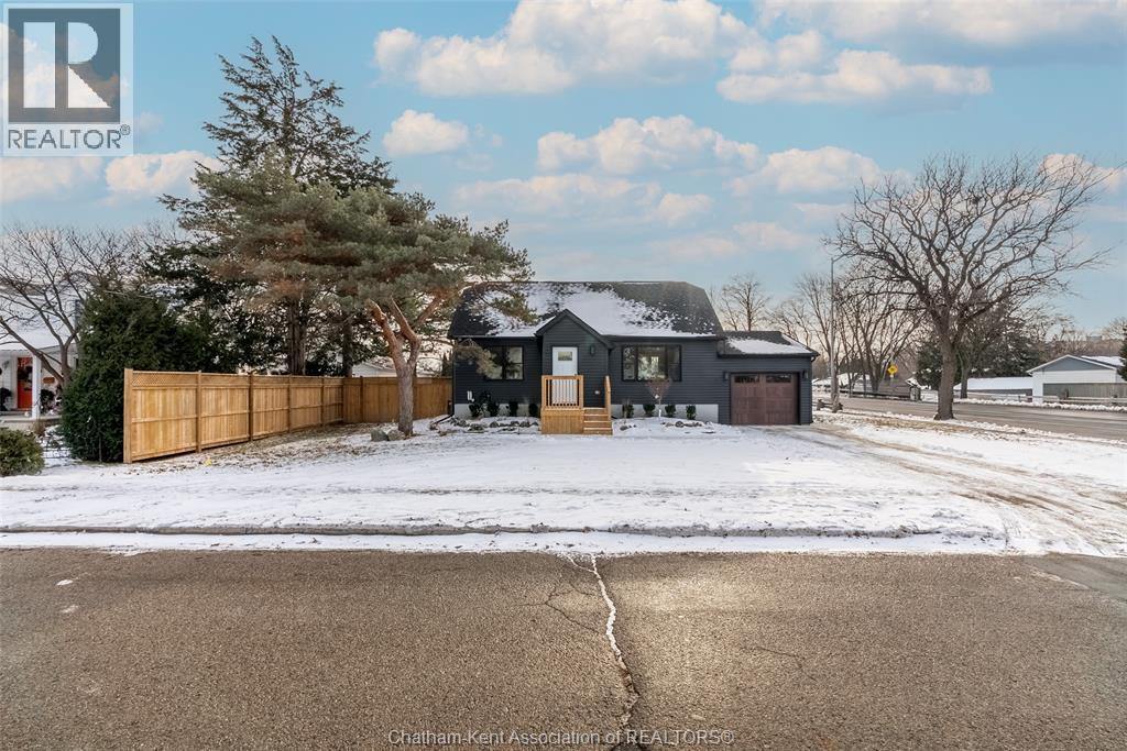 38 Mary Street, Chatham, ON - Outdoor