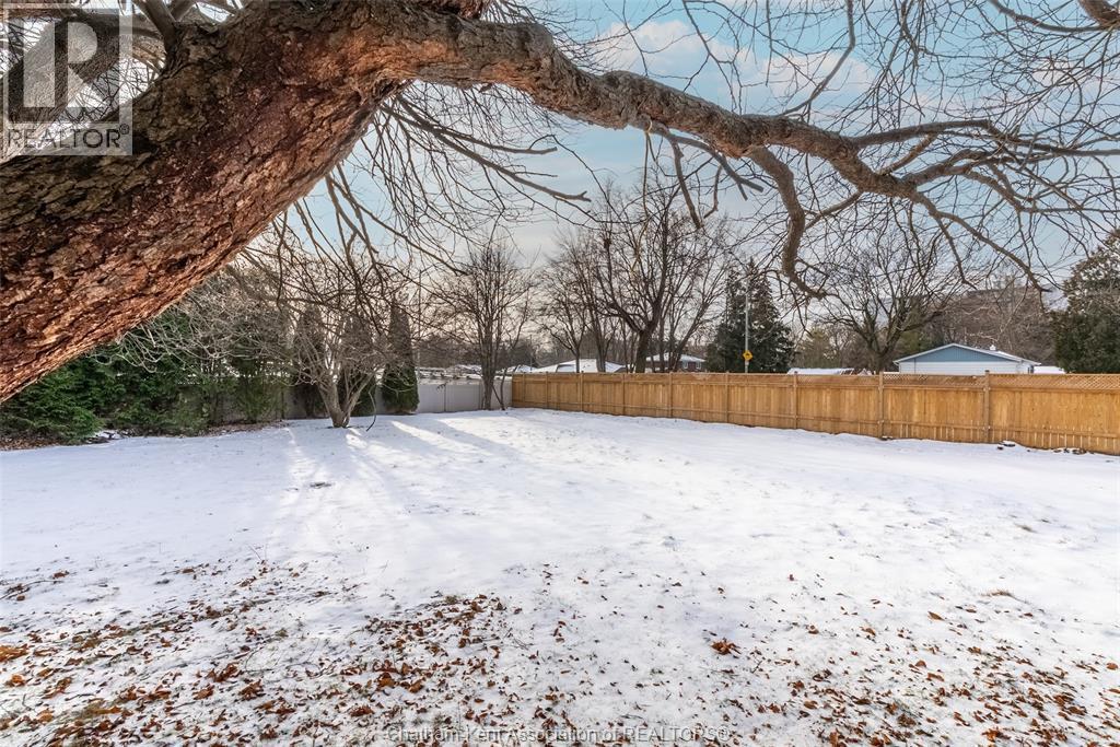 38 Mary Street, Chatham, ON - Outdoor