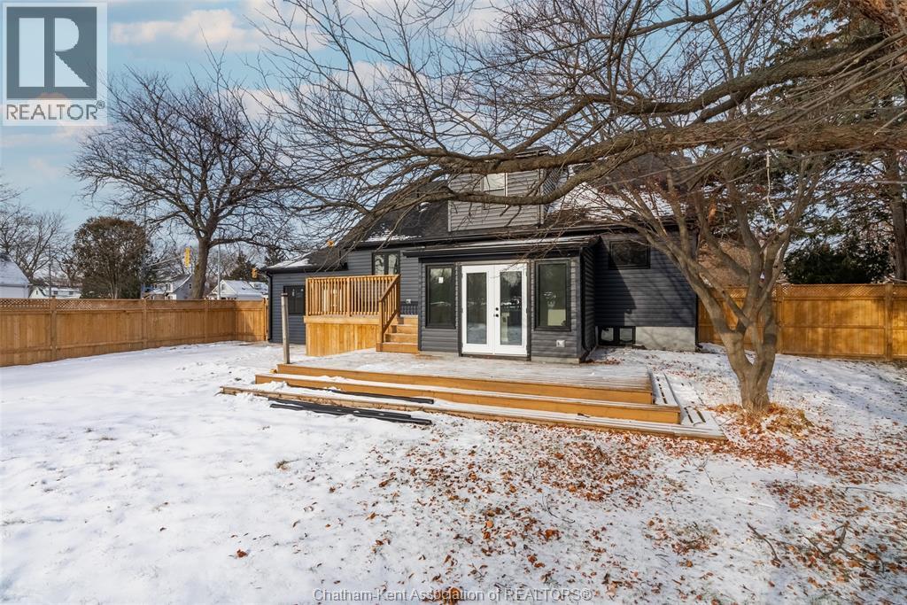 38 Mary Street, Chatham, ON - Outdoor