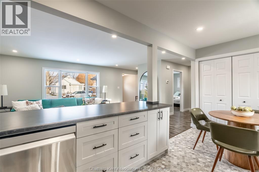 38 Mary Street, Chatham, ON - Indoor Photo Showing Dining Room