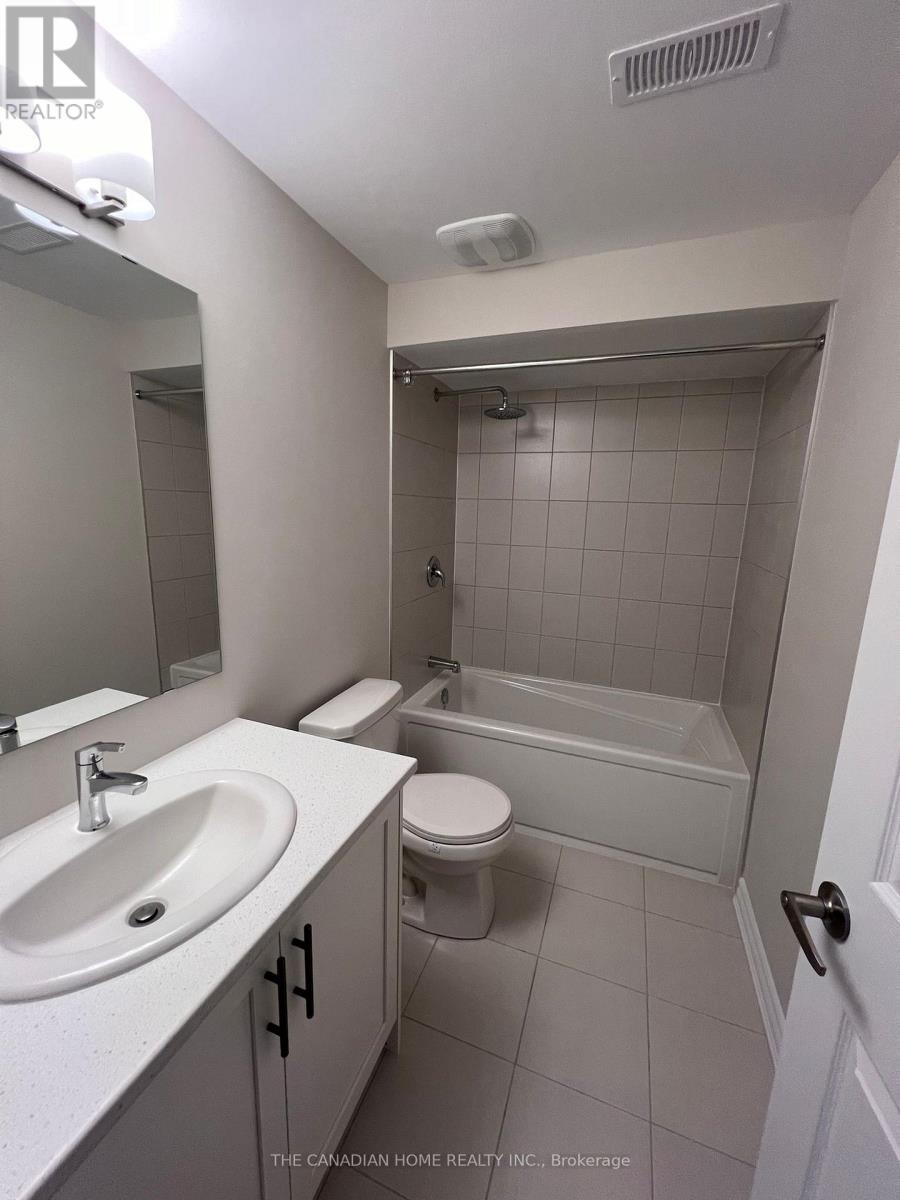153 Ryan Reynolds Way, Ottawa, ON - Indoor Photo Showing Bathroom