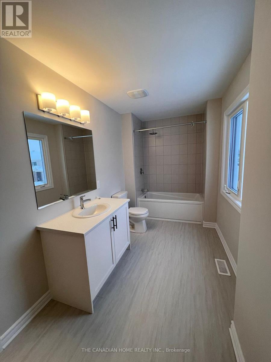 153 Ryan Reynolds Way, Ottawa, ON - Indoor Photo Showing Bathroom