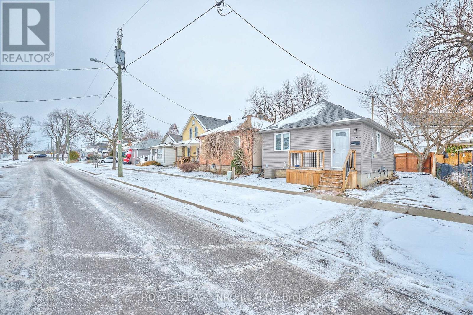 Another view of the street. - 29 Trapnell Street, St. Catharines (E. Chester), ON - Outdoor