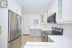 Beautifully updated kitchen! -