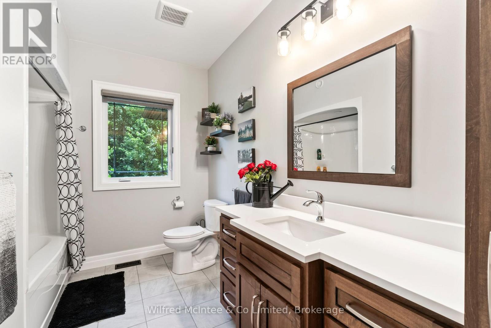 126 Forest Creek Trail, West Grey, ON - Indoor Photo Showing Bathroom