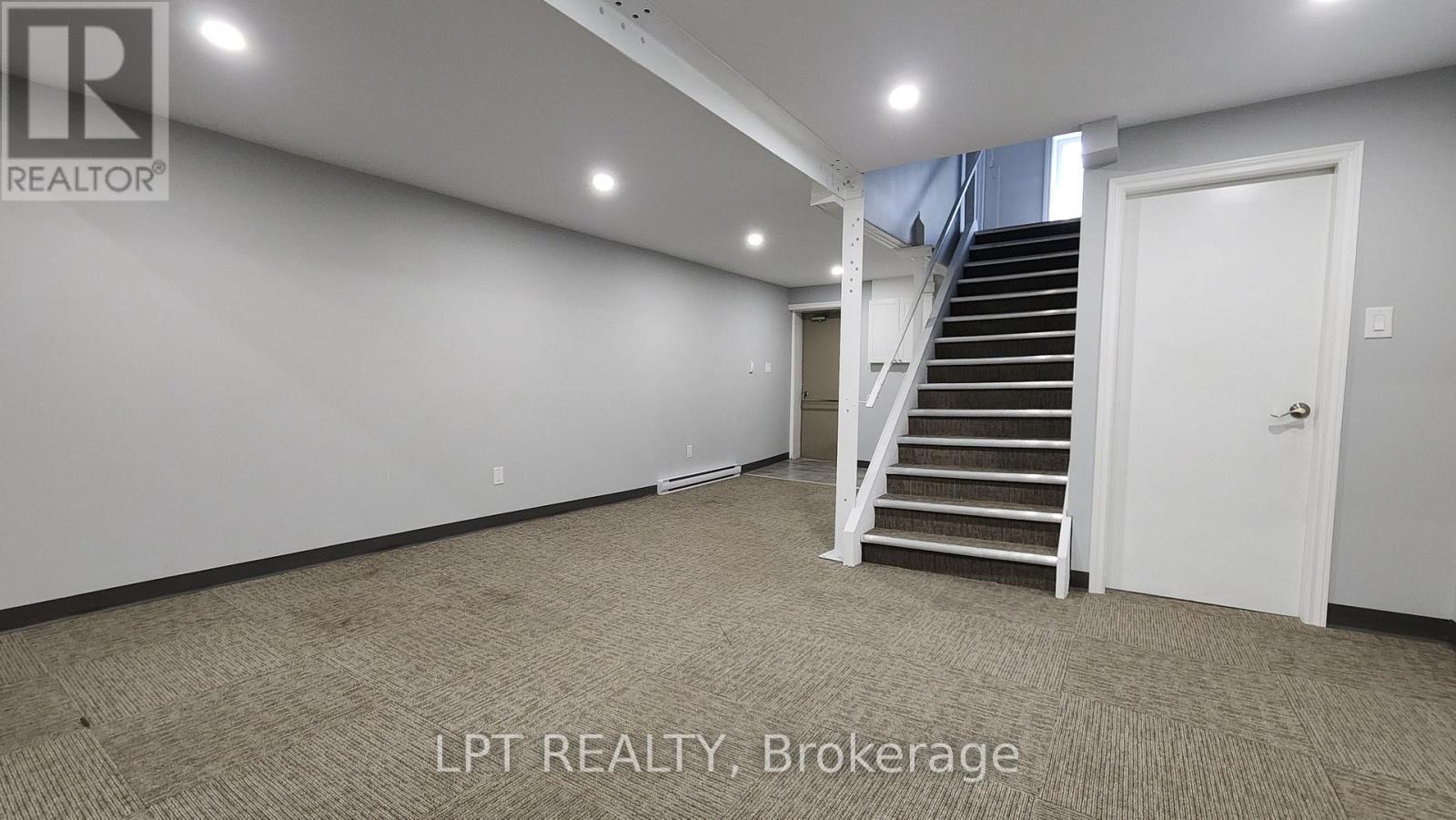 Midfloor - 59 Collier Street, Barrie, ON