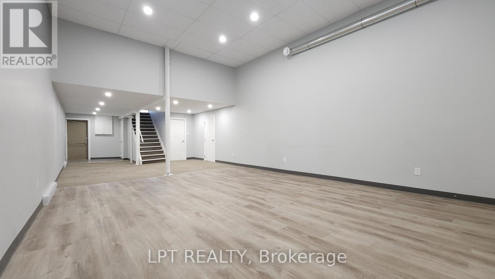 Midfloor - 59 Collier Street, Barrie, ON