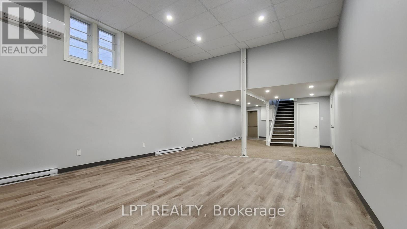 Midfloor - 59 Collier Street, Barrie, ON