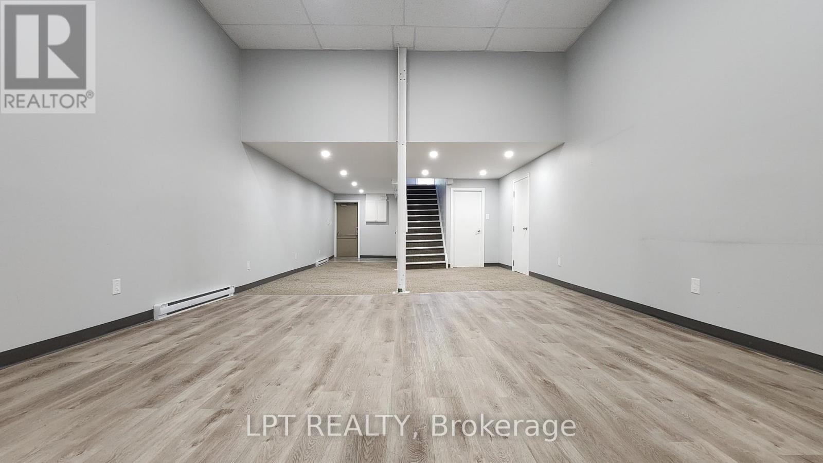 Midfloor - 59 Collier Street, Barrie, ON