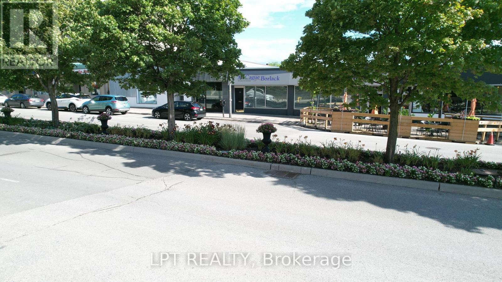 Midfloor - 59 Collier Street, Barrie, ON