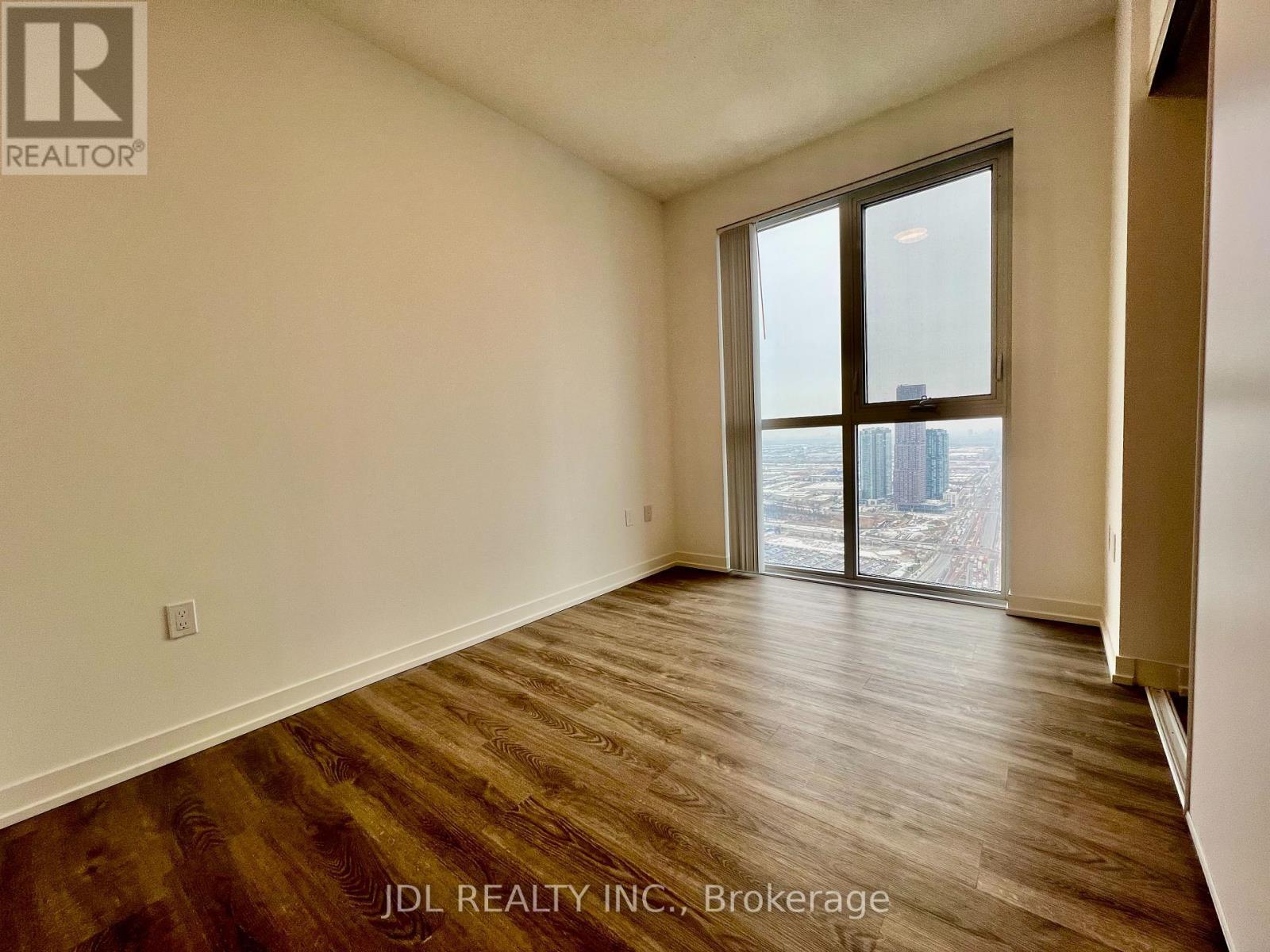 4709 - 8 Interchange Way, Vaughan, ON - Indoor Photo Showing Other Room