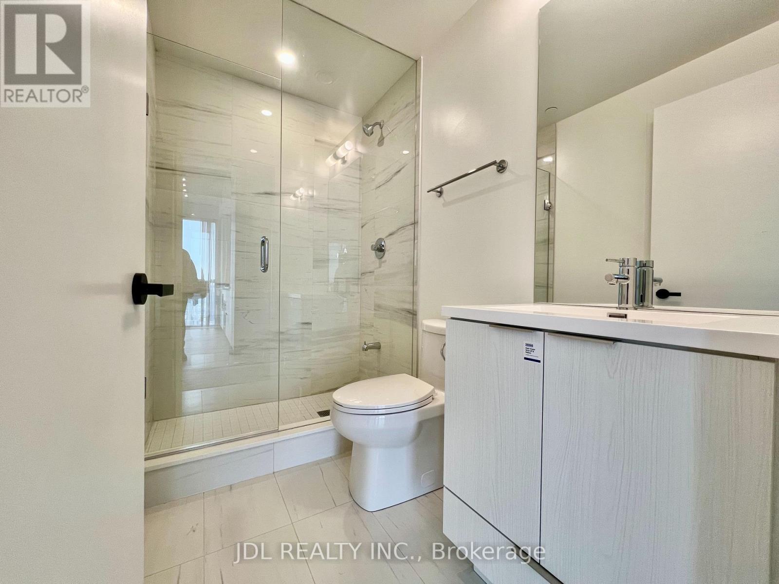 4709 - 8 Interchange Way, Vaughan, ON - Indoor Photo Showing Bathroom