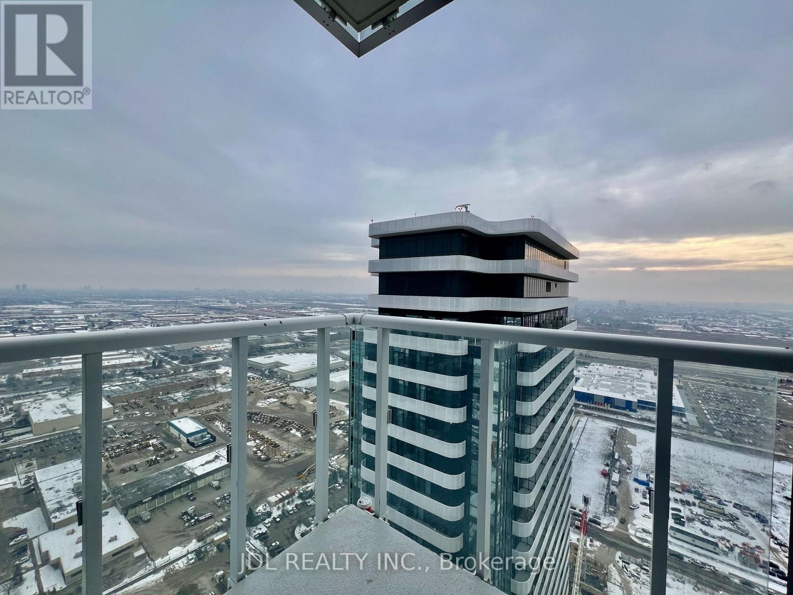 4709 - 8 Interchange Way, Vaughan, ON - Outdoor With View