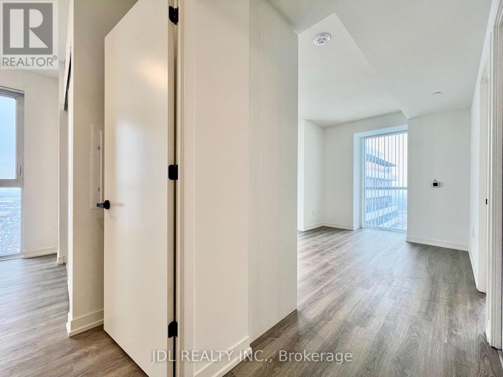 4709 - 8 Interchange Way, Vaughan, ON - Indoor Photo Showing Other Room