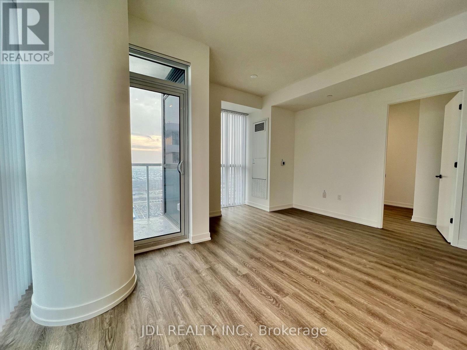 4709 - 8 Interchange Way, Vaughan, ON - Indoor Photo Showing Other Room