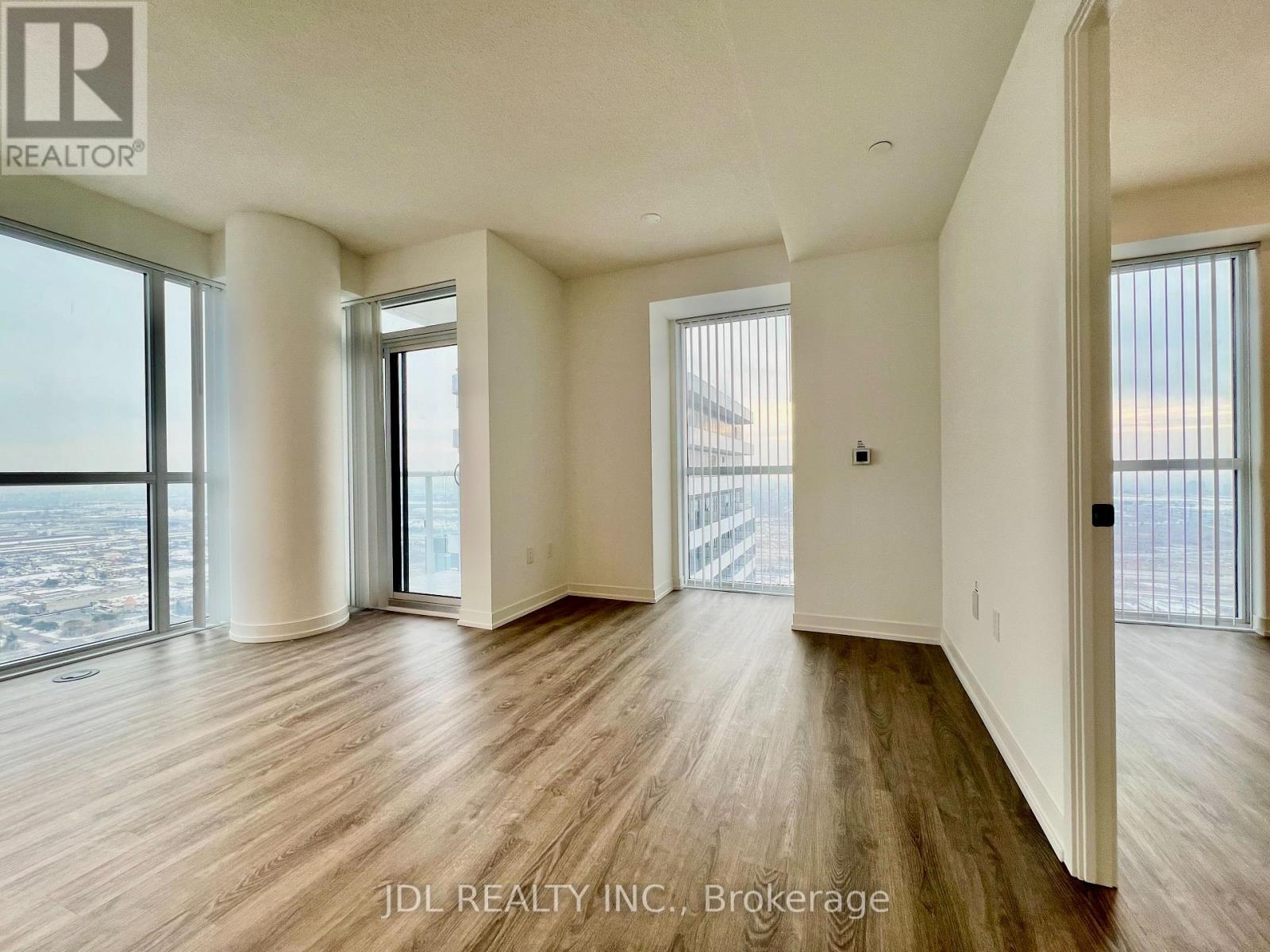 4709 - 8 Interchange Way, Vaughan, ON - Indoor Photo Showing Other Room