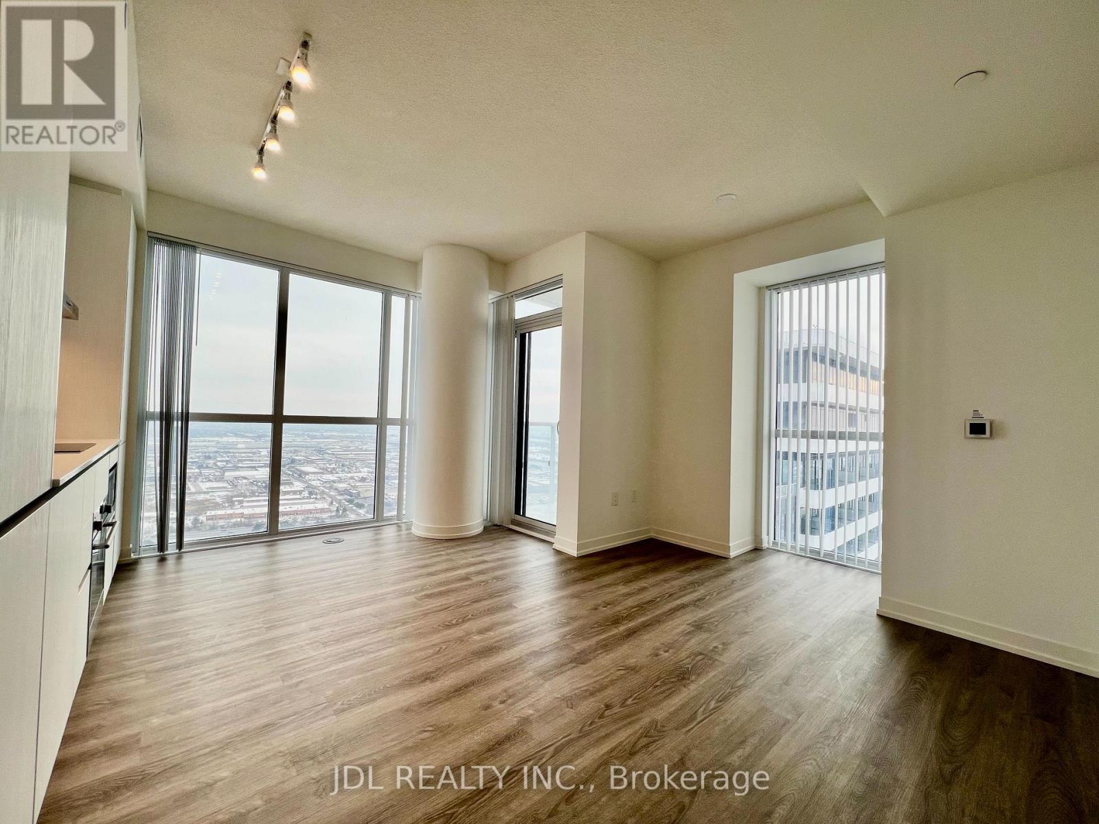 4709 - 8 Interchange Way, Vaughan, ON - Indoor Photo Showing Other Room
