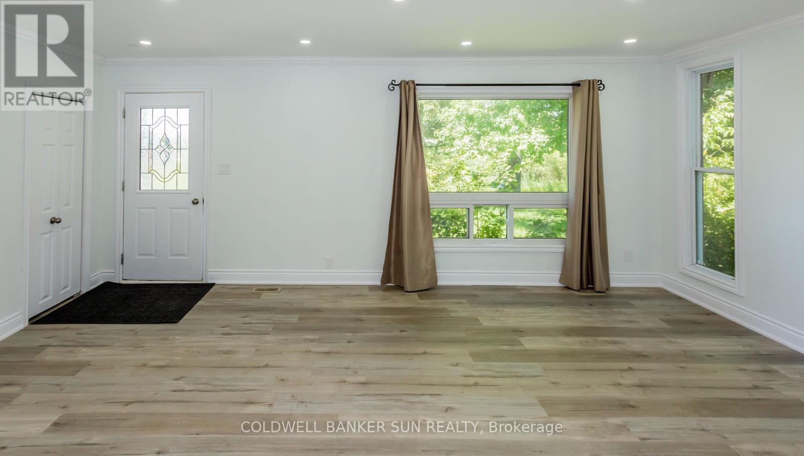 686078 Oxford Rd 2 Road, Norwich, ON - Indoor Photo Showing Other Room