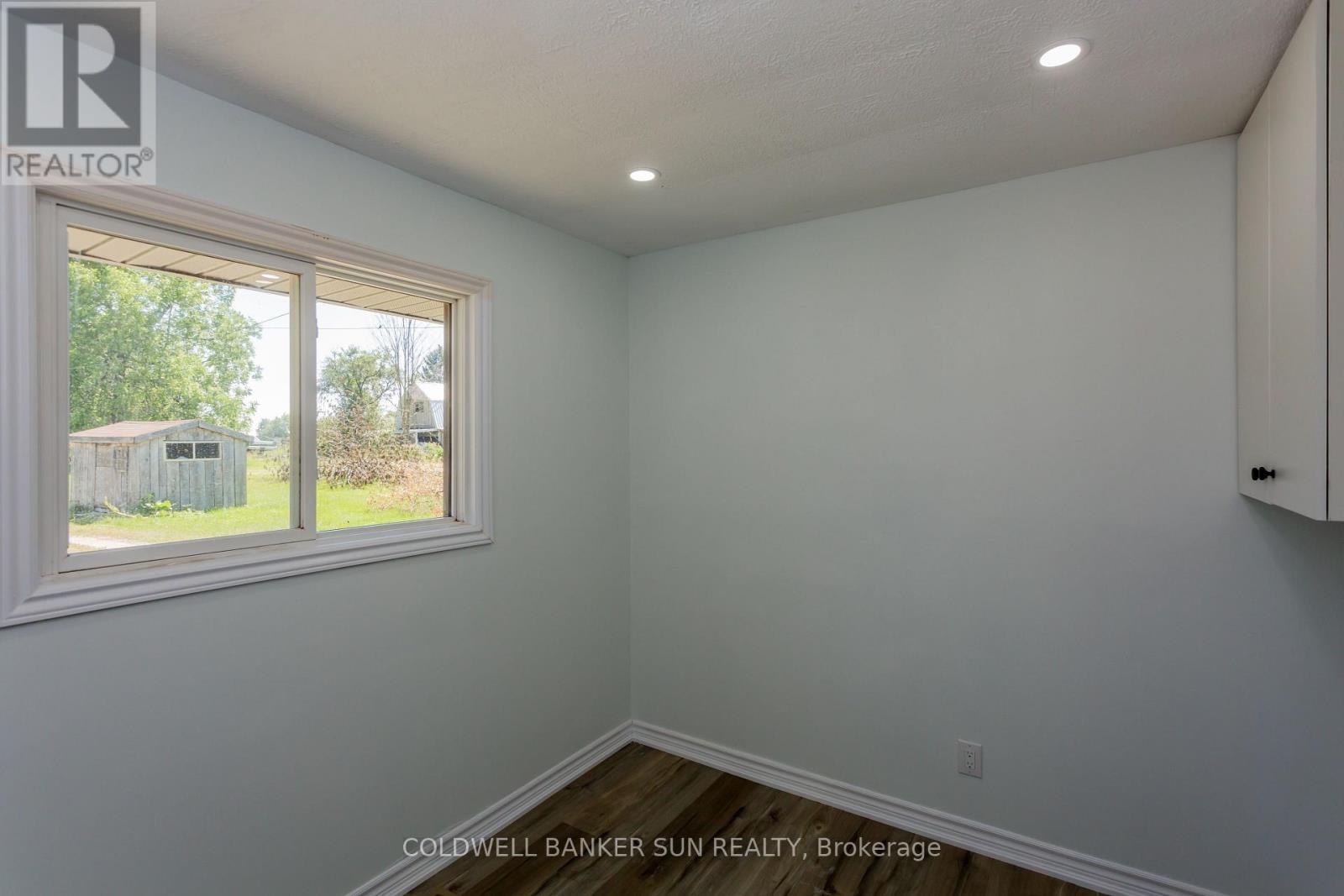 686078 Oxford Rd 2 Road, Norwich, ON - Indoor Photo Showing Other Room