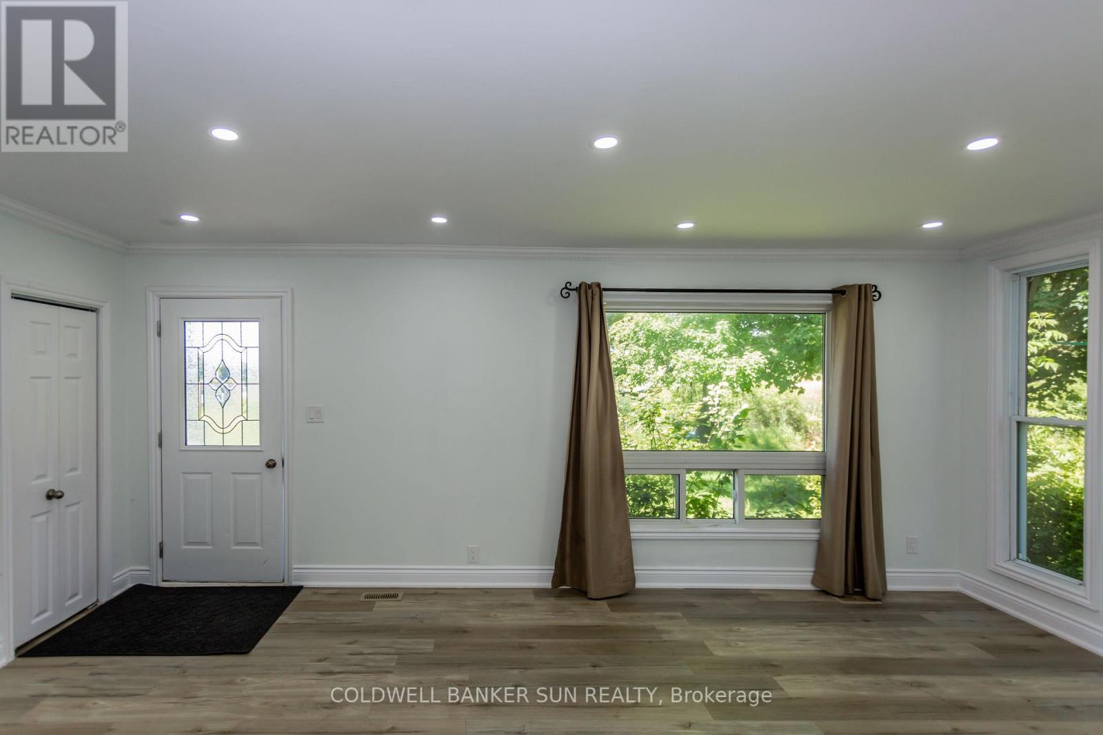 686078 Oxford Rd 2 Road, Norwich, ON - Indoor Photo Showing Other Room