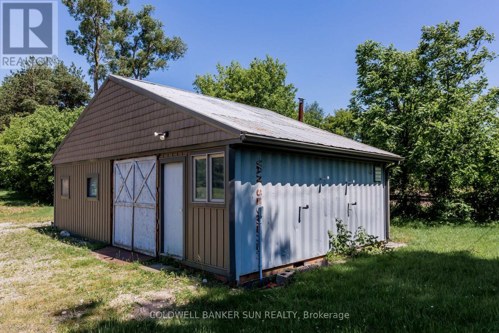 686078 Oxford Rd 2 Road, Norwich, ON - Outdoor