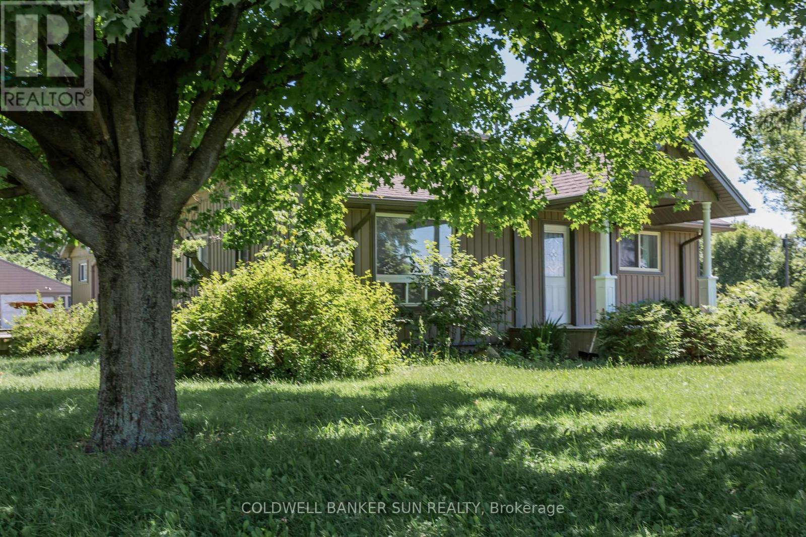 686078 Oxford Rd 2 Road, Norwich, ON - Outdoor