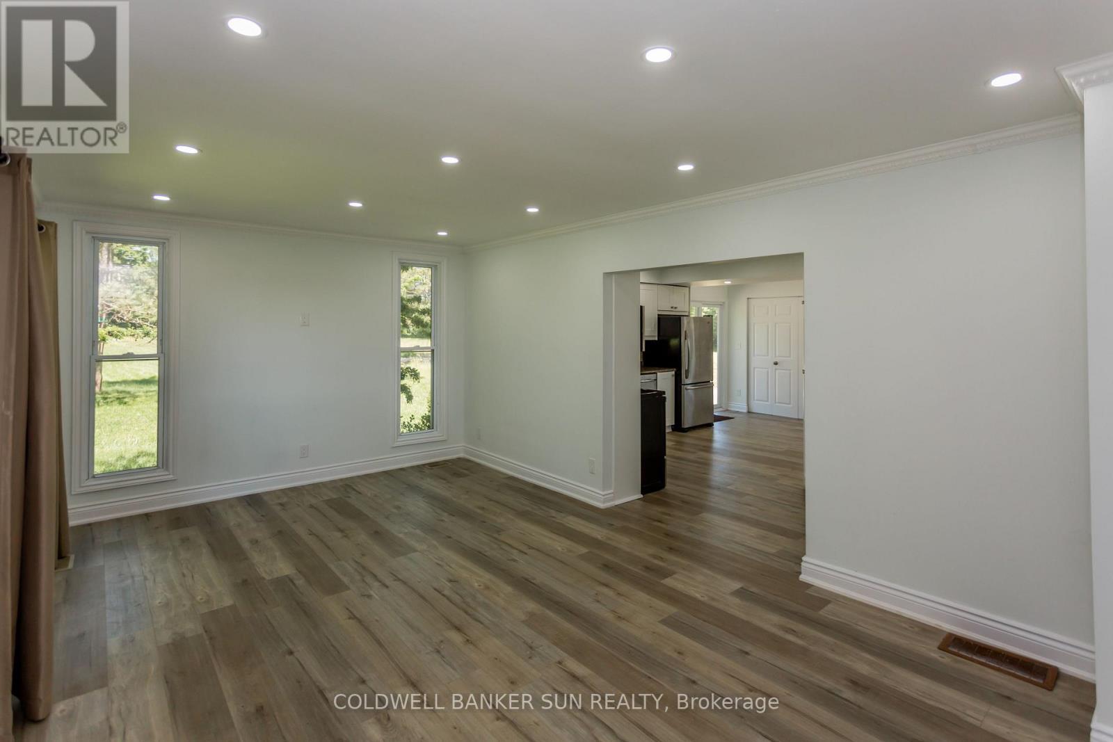 686078 Oxford Rd 2 Road, Norwich, ON - Indoor Photo Showing Other Room