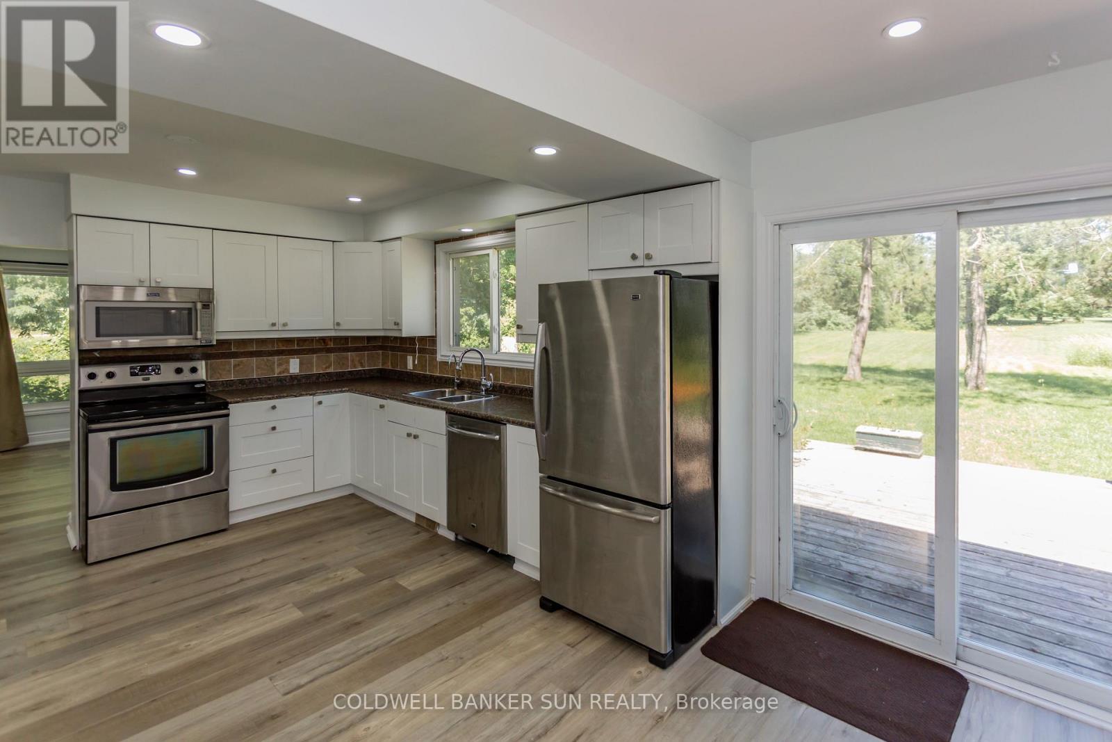 686078 Oxford Rd 2 Road, Norwich, ON - Indoor Photo Showing Kitchen With Stainless Steel Kitchen With Double Sink