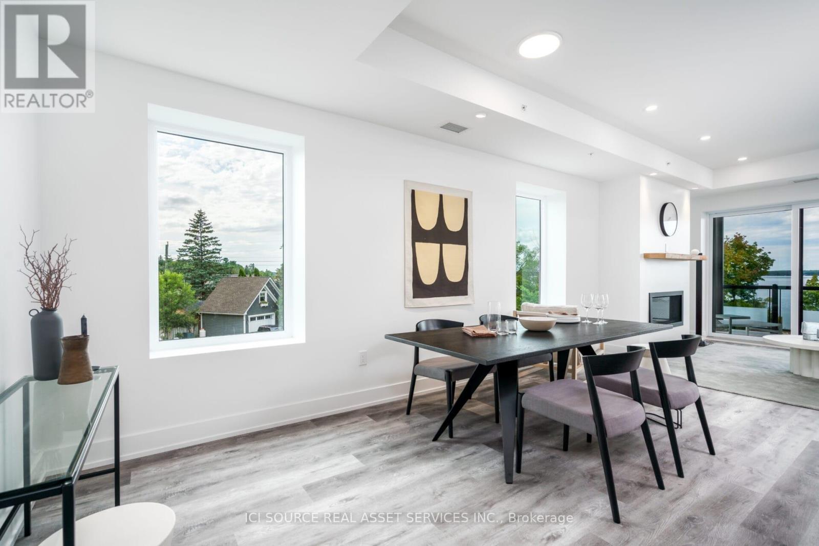 208 - 19B West Street N, Kawartha Lakes, ON - Indoor