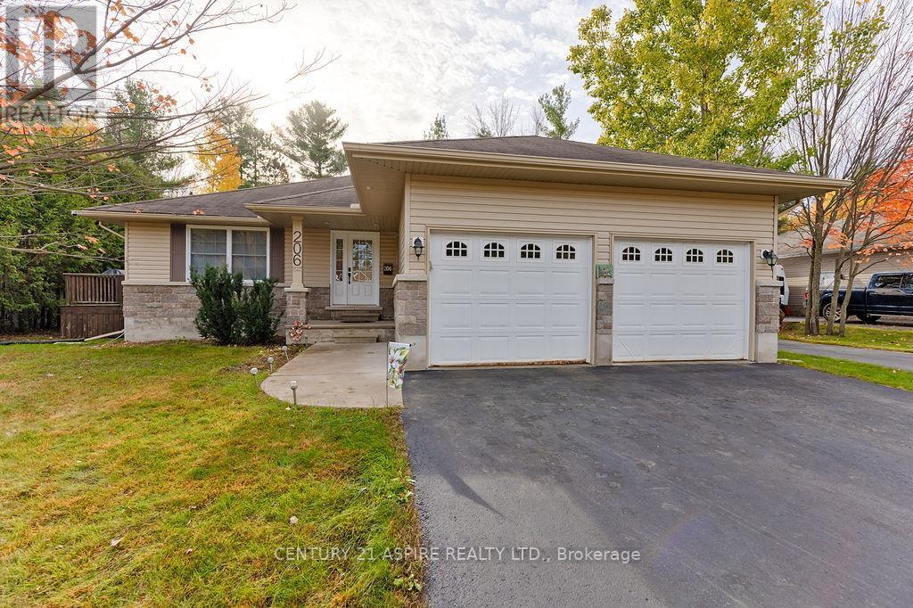 206 Oriole Crescent, Petawawa, ON - Outdoor With Facade