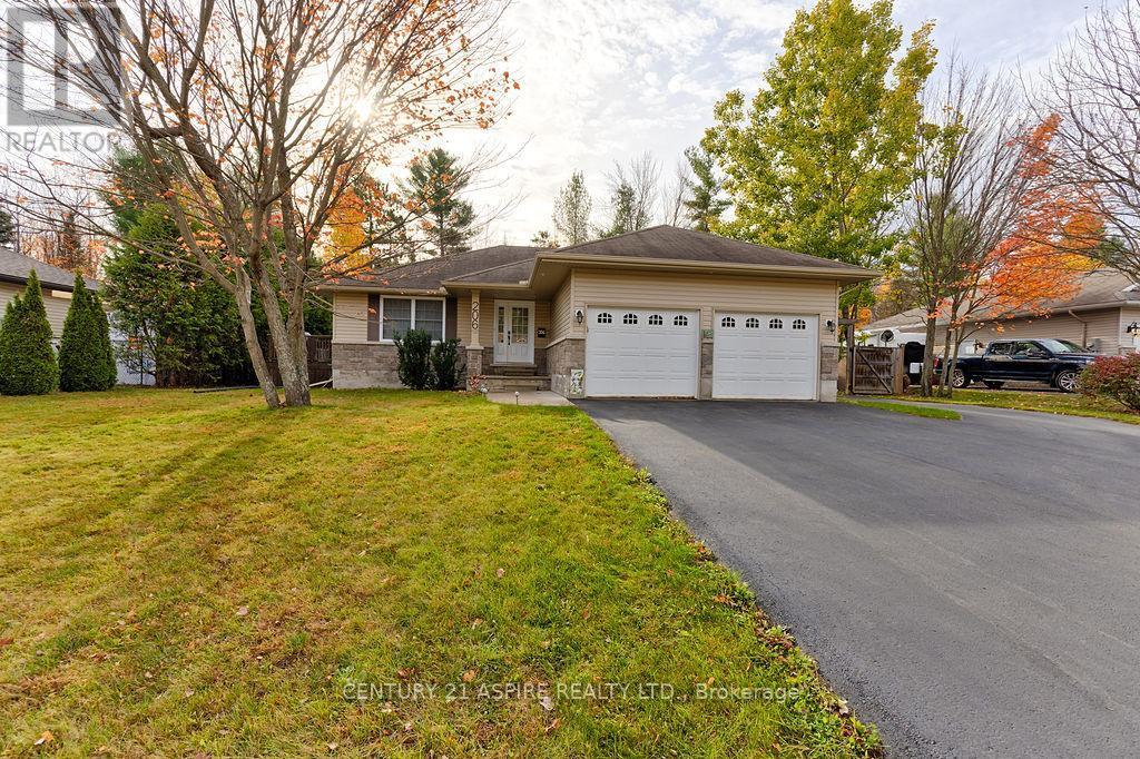 206 Oriole Crescent, Petawawa, ON - Outdoor With Facade