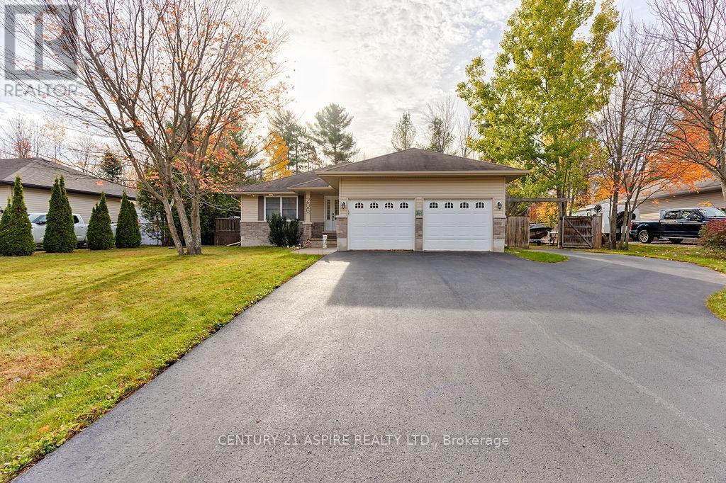 206 Oriole Crescent, Petawawa, ON - Outdoor With Facade