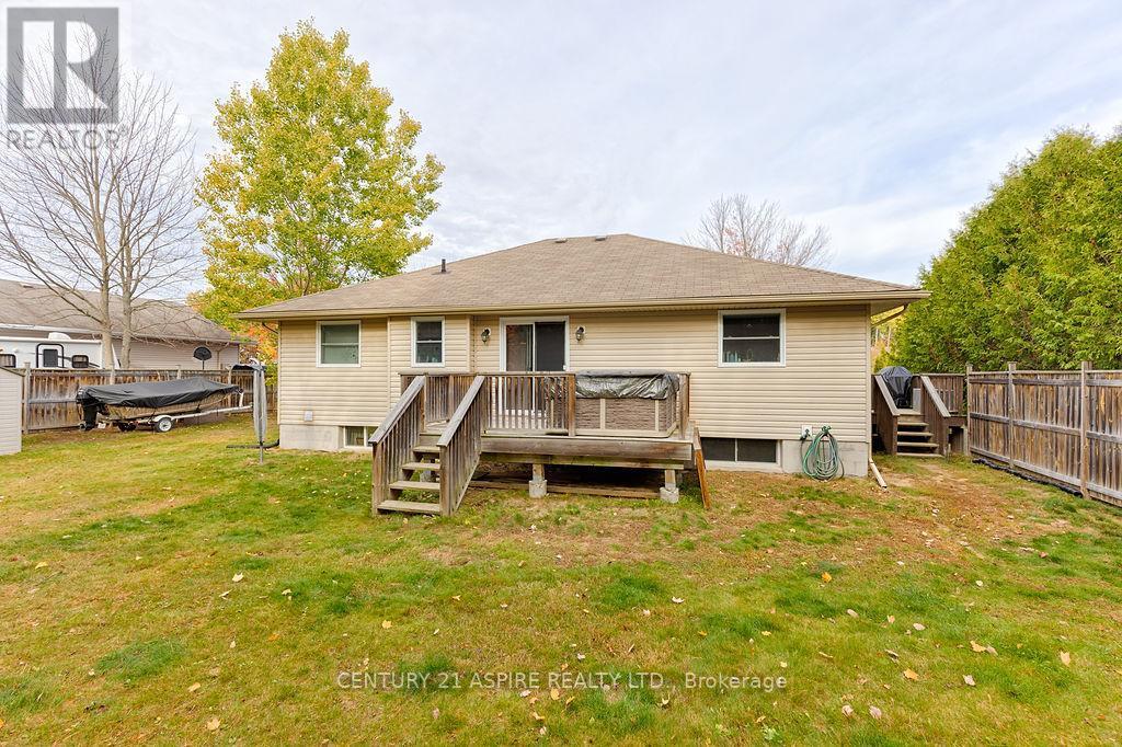 206 Oriole Crescent, Petawawa, ON - Outdoor