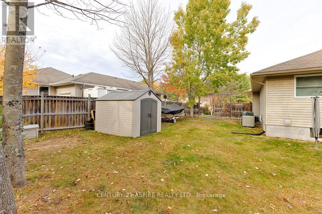 206 Oriole Crescent, Petawawa, ON - Outdoor