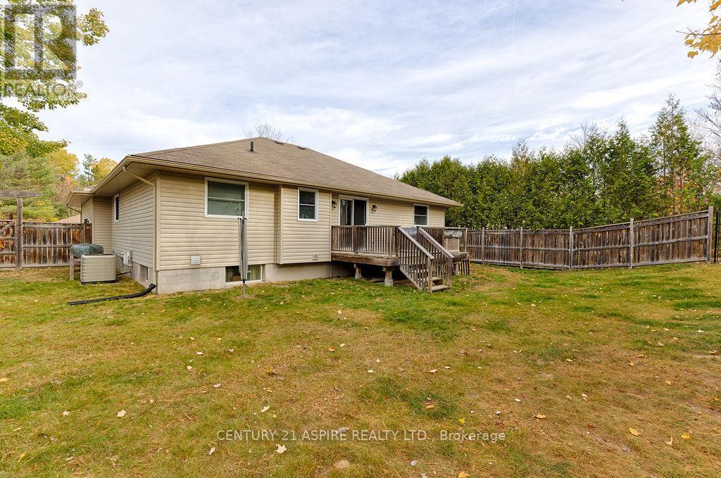 206 Oriole Crescent, Petawawa, ON - Outdoor