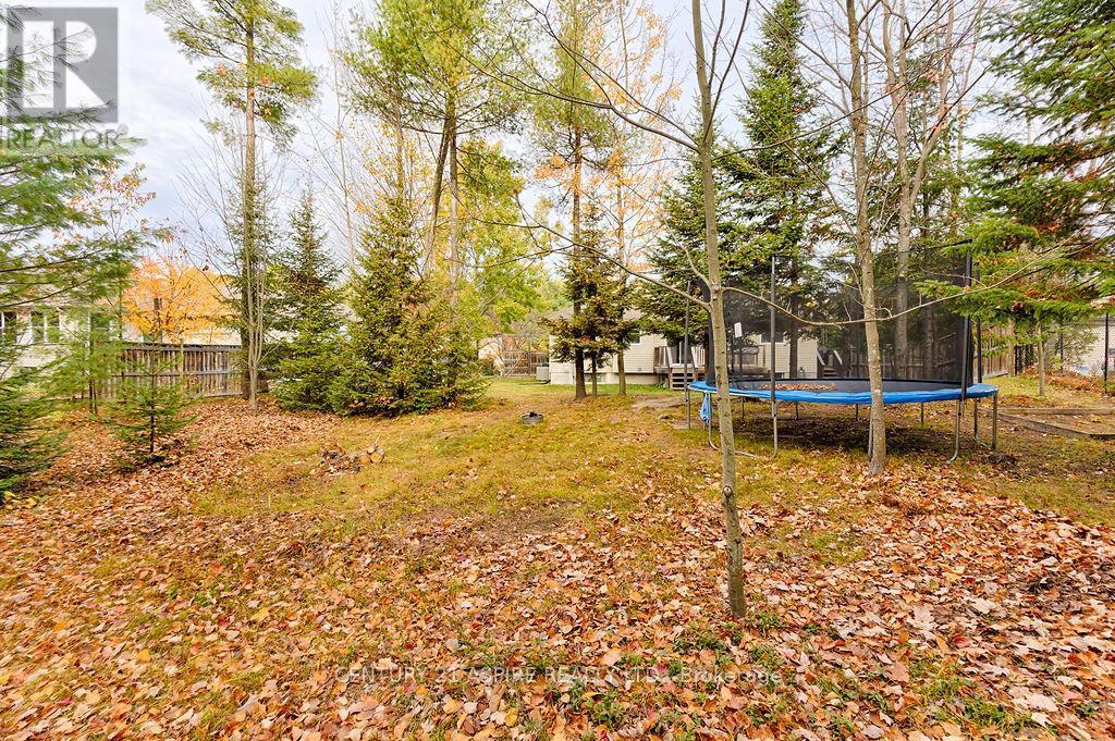 206 Oriole Crescent, Petawawa, ON - Outdoor
