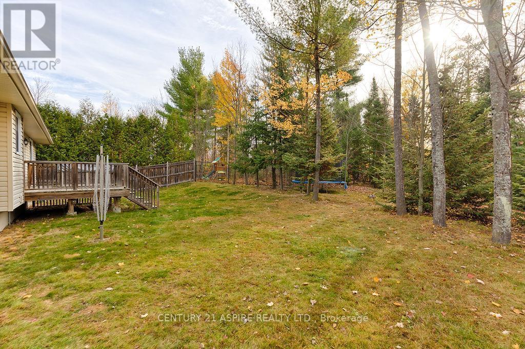 206 Oriole Crescent, Petawawa, ON - Outdoor