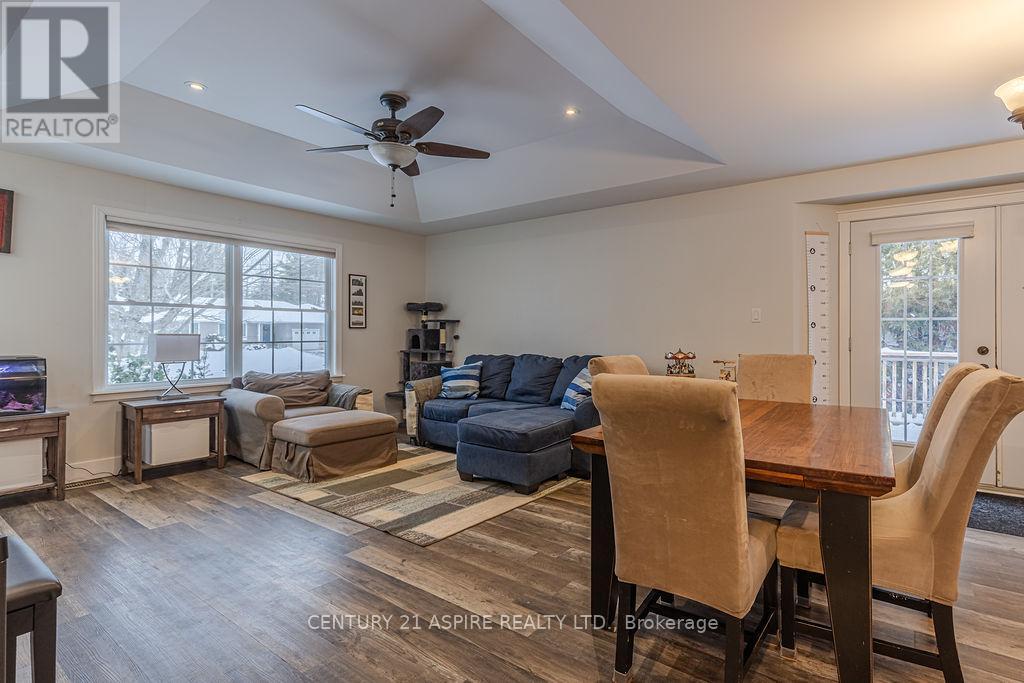 206 Oriole Crescent, Petawawa, ON - Indoor