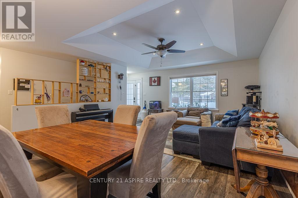 206 Oriole Crescent, Petawawa, ON - Indoor